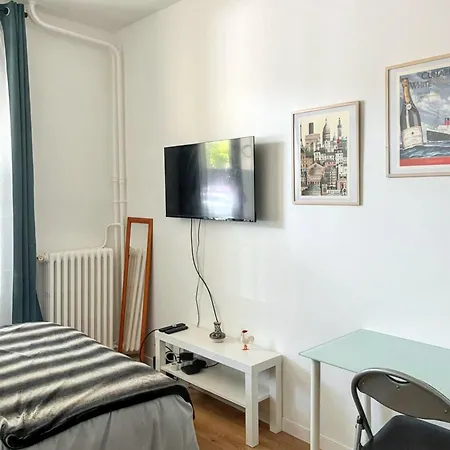 De Charme A - 20 M² - Internet Inclus Lägenhet *