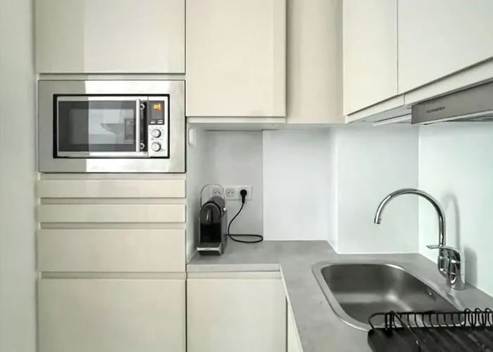 De Charme A - 20 M² - Internet Inclus * מונטרוג'